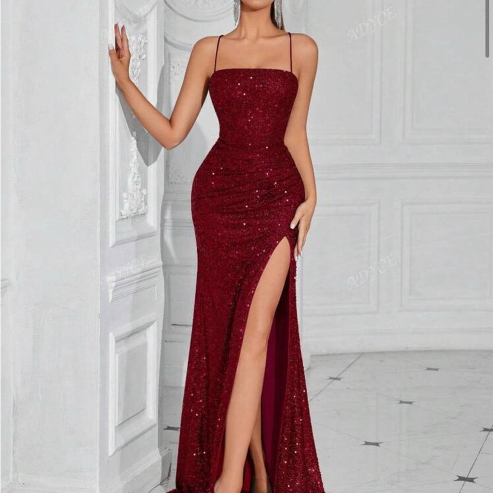 Macy’s Tie Back Backless Crisscross Ruched Spaghetti Strap Prom/Evening Gown
